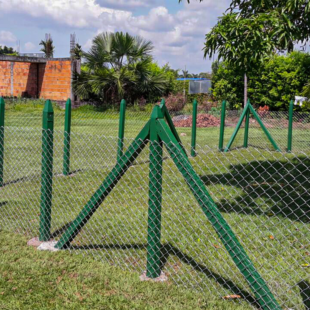 Postes en ecomadera plasticas para corrales y establos