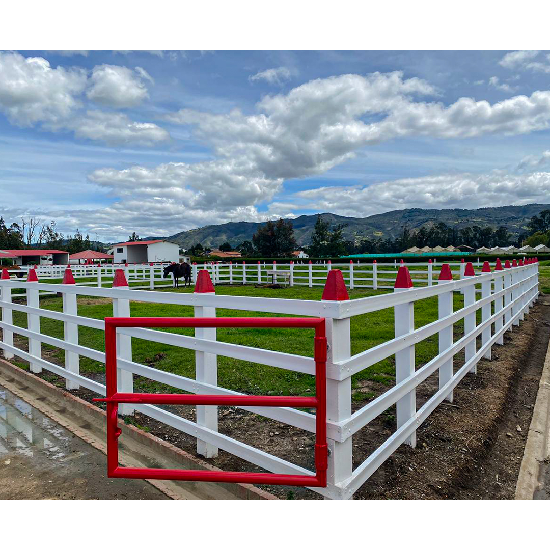 Postes en ecomadera plasticas para corrales y establos