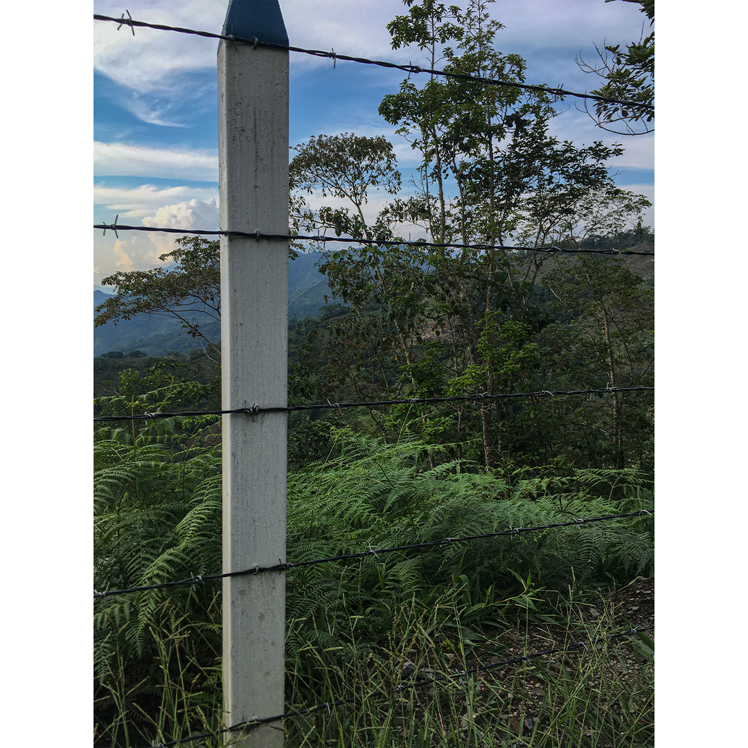 Postes en ecomadera plasticas para corrales y establos